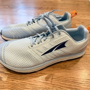 Altra Solstice XT2